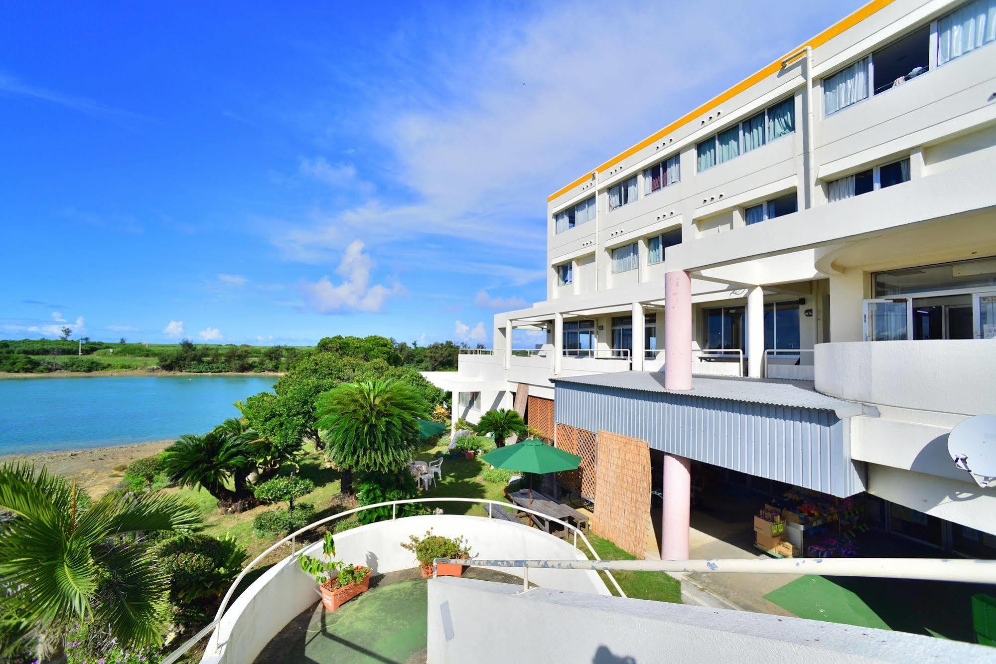 Hotel South Island Miyakojima  Exterior photo